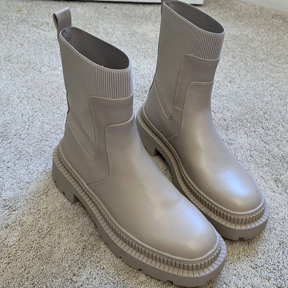 Cream boots